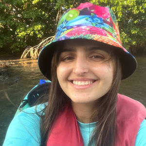 Meet your Posher, Laura